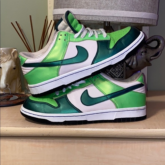 nike shoes color green